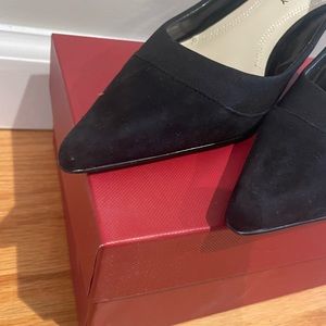 Ellen Tracy Black Suede Heels